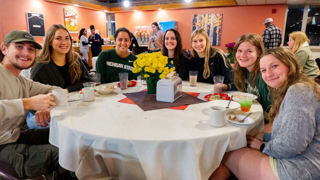 Dining In Program Examples 5 Ways to Inspire Students to Buy Meal Plans - Creative Dining Services